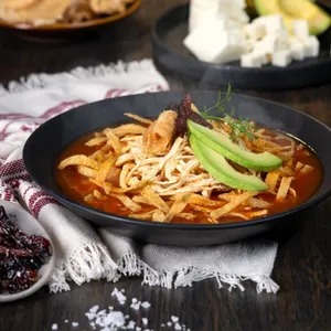 Sopa de Tortilla con Pollo (700 ml)