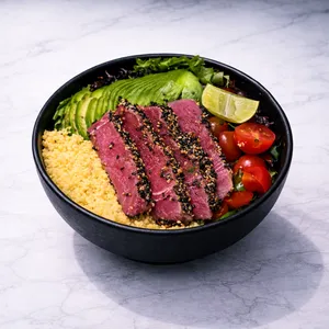 Ensalada de atún sellado