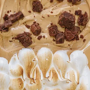 Dulce de leche, brownie y merengue