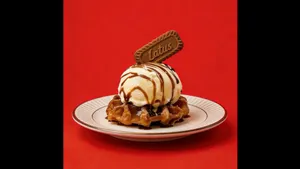 Waffle con helado Lotus
