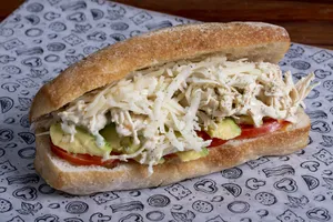 Sándwich De Pollo Deshilachado