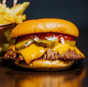 Cheese (Burger Del Día Viernes)