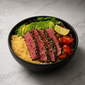 Ensalada de atún sellado