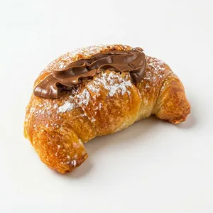 Medialuna rellena con Nutella