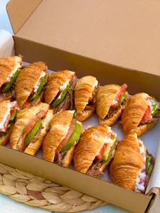 Tapaditos mechada italiano