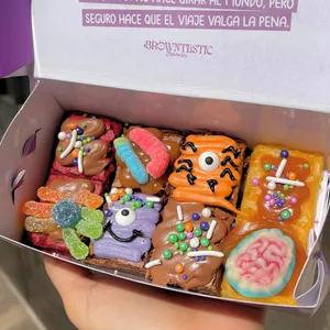 Caja x 8 Minis Monsters