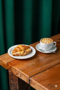 Croissant Aliado + Líquido frío o Caliente Promoción