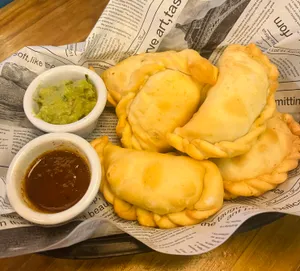 EMPANADAS BIRRIA