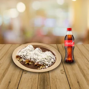 Combo Enfrijoladas Rellenas con Pollo + refresco