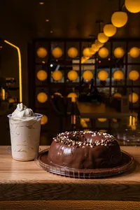 Helado Familiar Vainilla + Torta Mediana
