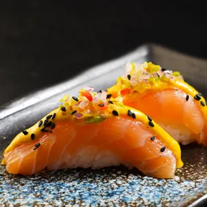 Salmón Tiradito
