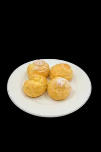 Profiteroles con crema