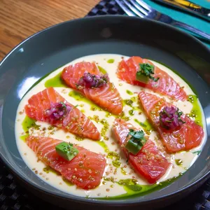 Tiradito de Salmón