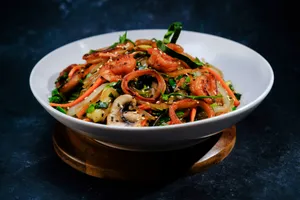 japchae de mariscos