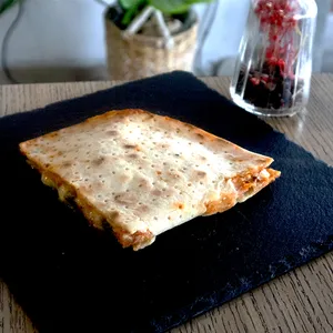 Quesadilla napolitana