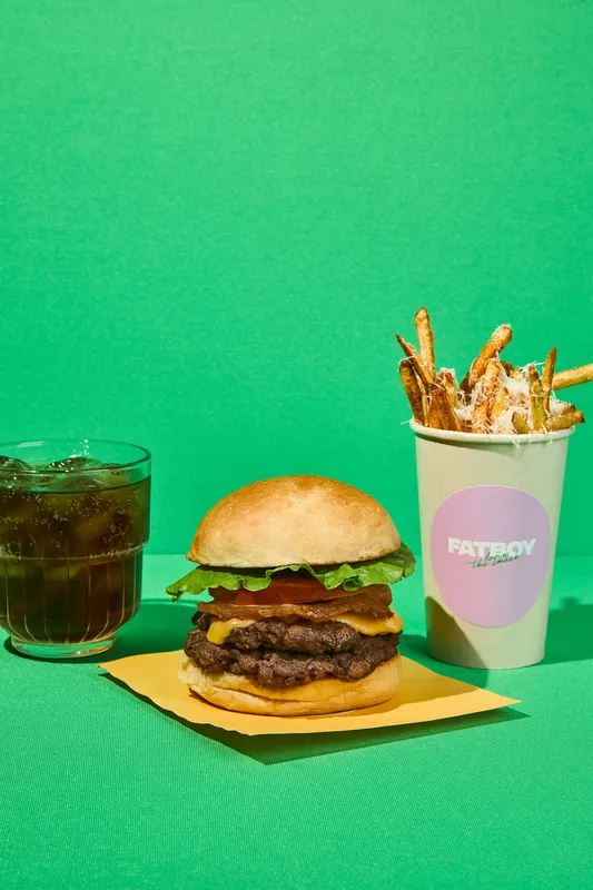 Combo Hamburguesa Doble Carne + Papas+ Gaseosa Combo Hamburguesa Doble Carne + Papas+ Gaseosa