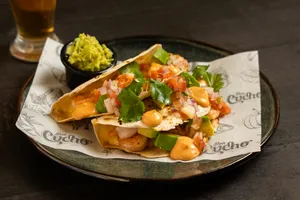 Quesadilla de Camarones Parrilleros