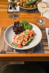 Salpicón de centollas y camarones