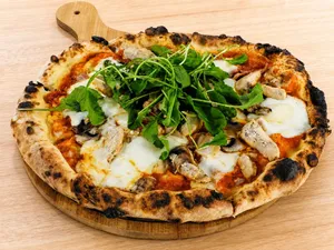 Pizza pulcino alla milanesa Pizza pulcino alla milanesa