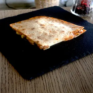 Quesadilla pepperoni