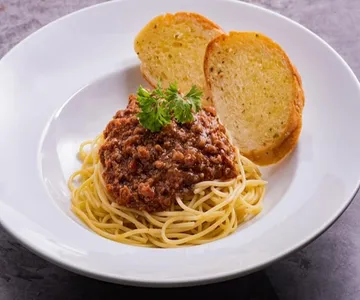 Spaguetti a la Bolognesa - Martes 26 de Marzo