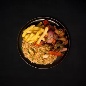 Lomo Chaufa y Papitas