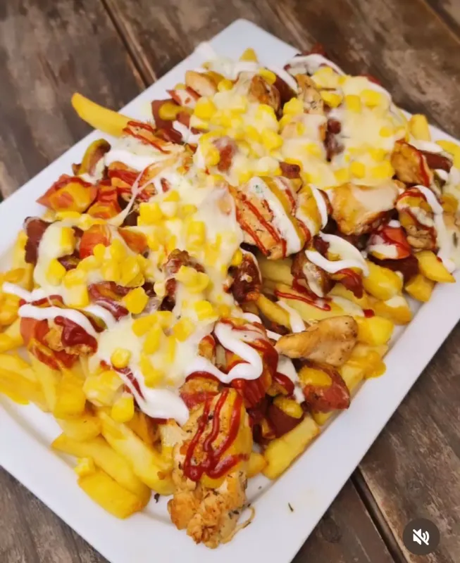 Salchipapas Mixta
