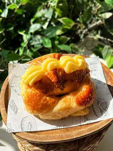 Medialuna Con Crema Pastelera