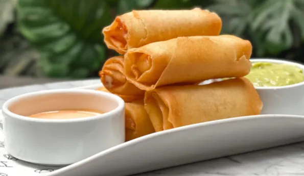 Spring Rolls Camaron Queso
