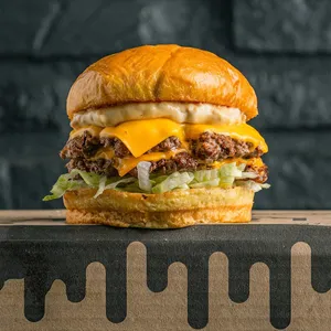 Bacon Sauce Burger Doble