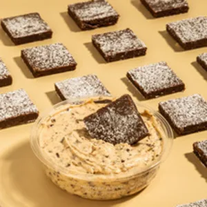 Brownie con dip de Cookie dough