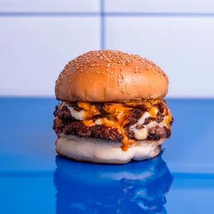 Santa Monica Sunset 🌶️ (Burger Del Día Viernes)