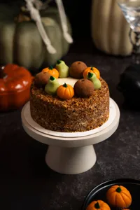Carrot Cake Trick or Treat Mediano