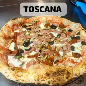 Pizza Toscana