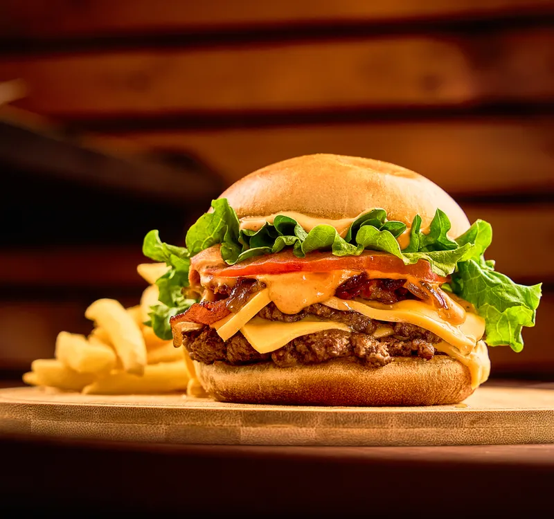 Hamburguesa Doble Clud + Papitas Hamburguesa Doble Clud + Papitas