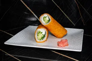 Handroll vegetariano, cebollin, queso
