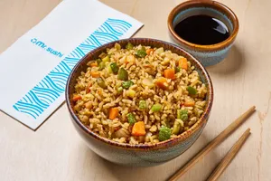 Yakimeshi Verduras - Arroz Salteado con Verduras Mixtas