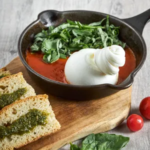 Burrata Pomodoro