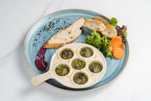 Escargots au Beurre Persillé