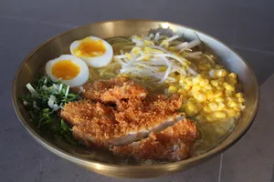 Ramen con pasta