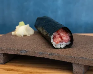 Handroll Toro