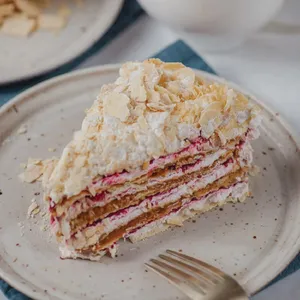Torta Hojarasca manjar Frambuesa