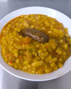 Garbanzos con chorizo + entrada y postre.