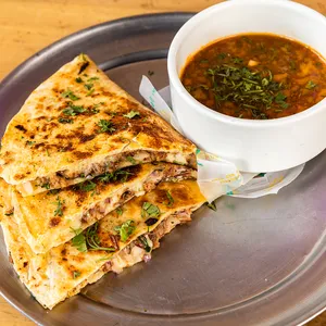 Quesadilla de Birria