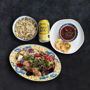 Promo 2: Chaufa + Pollo Saltado