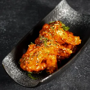 Umami Hot Wings