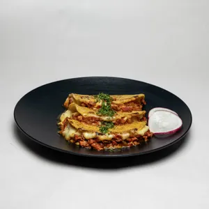 QUESADILLA AL PASTOR