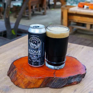 Cuello Negro Stout 473 Cc