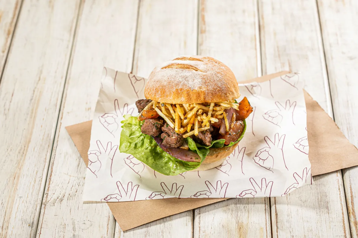 Sanguche de Lomo Saltado