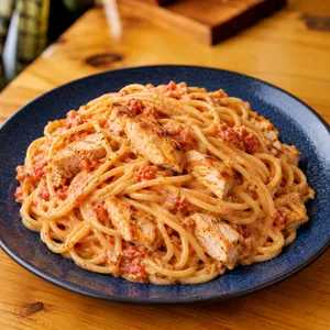 Espagueti con Pollo
